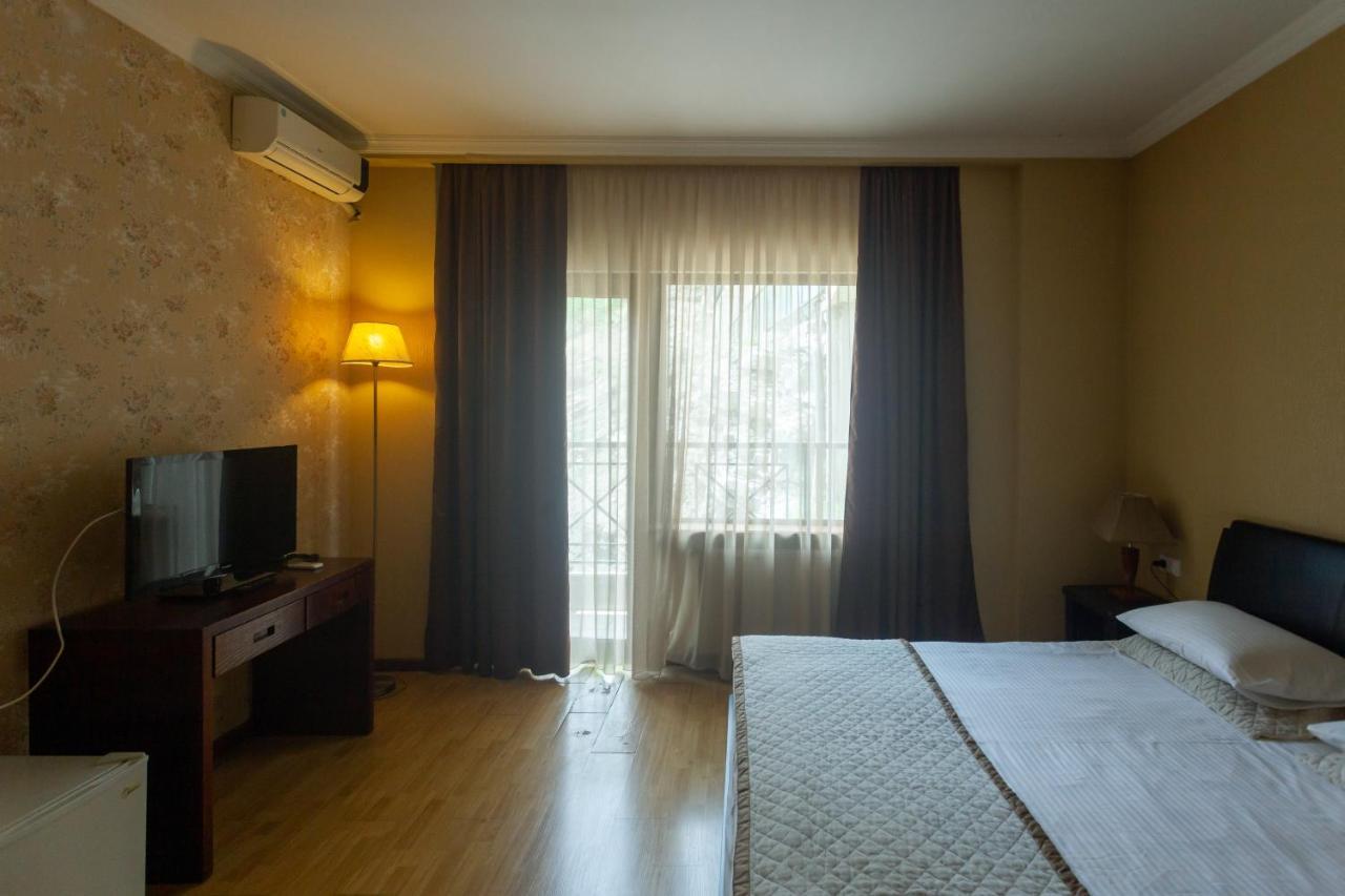 Hotel Beaumonde Garden Tiflis Exterior foto