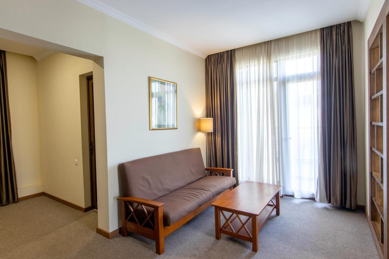 Hotel Beaumonde Garden Tiflis Exterior foto