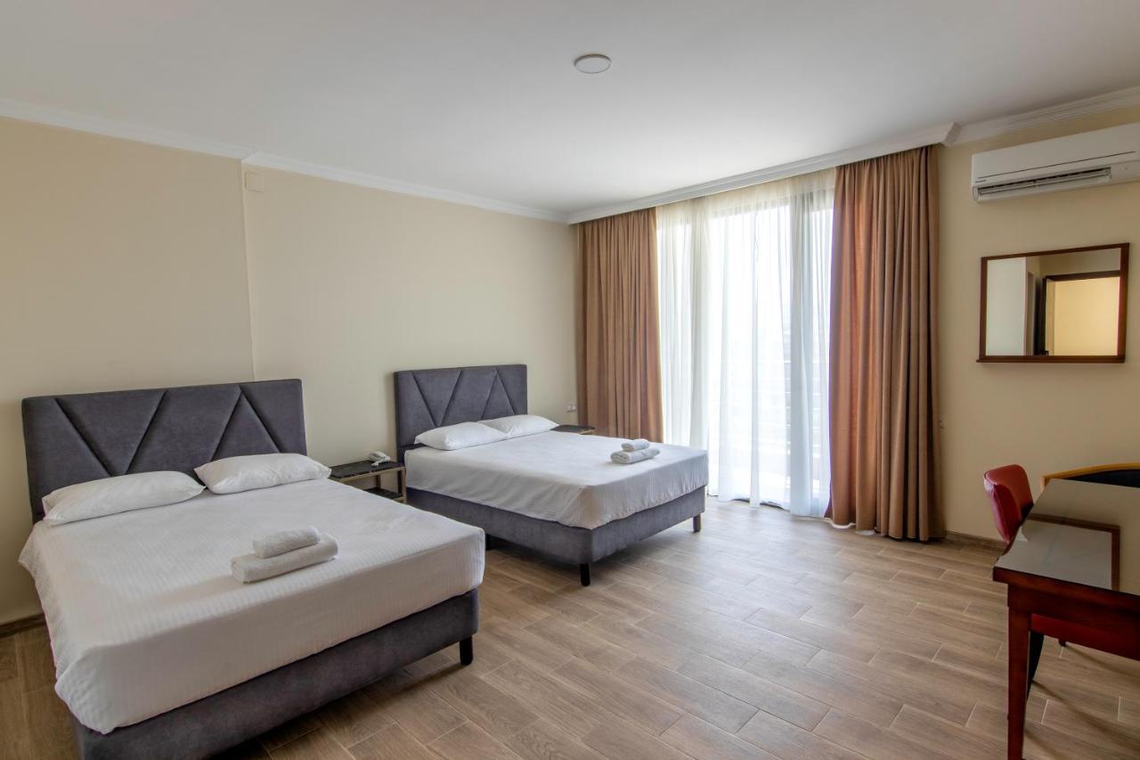 Hotel Beaumonde Garden Tiflis Exterior foto