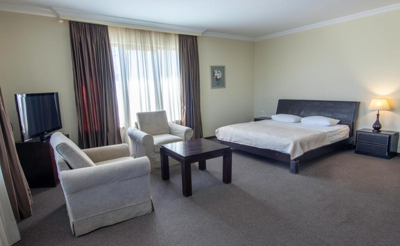 Hotel Beaumonde Garden Tiflis Exterior foto