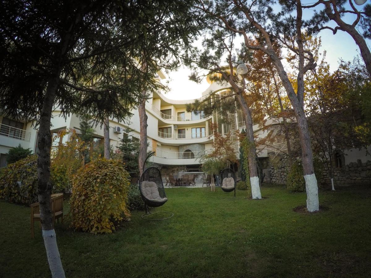 Hotel Beaumonde Garden Tiflis Exterior foto